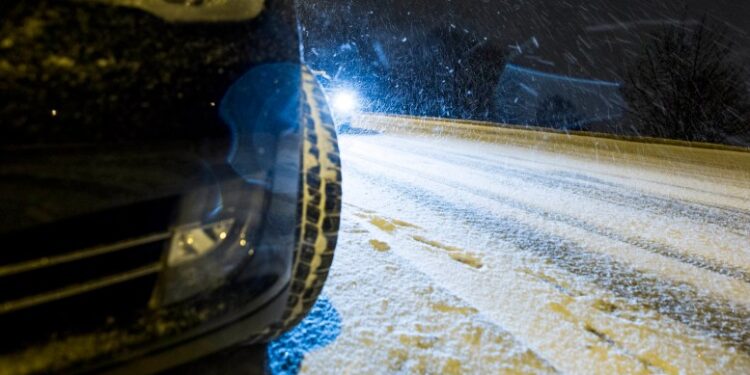 Norway deport truck driver for driving without snow chains