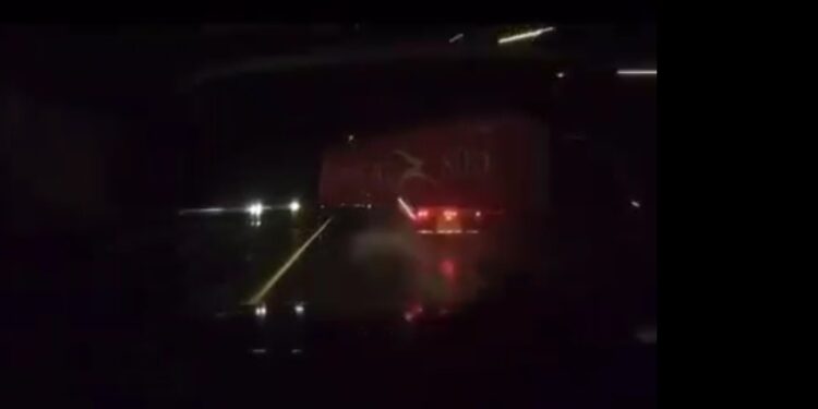 VIDEO OOPS | Truck loses container on highway