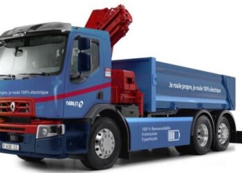 Renault Trucks builds first construction-ready Electric Vehicle