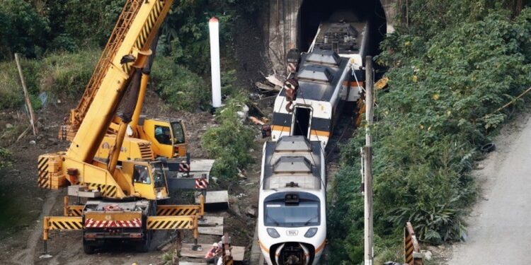 Taiwan Truck Driver Apologies For Fatal Train Crash