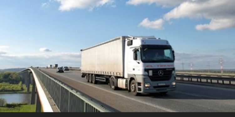 UK truckers plan to strike over low pay and poor working conditions