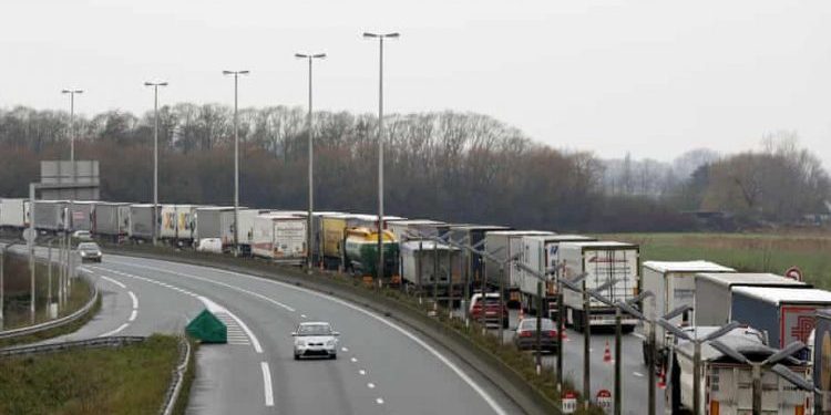 New border rules to blame for huge truck queues in Calais