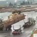 VIDEO OOPS | Loader ruins Truckers day