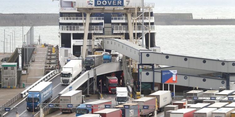 DfT Live Chat to assist International Hauliers get “Border Ready”