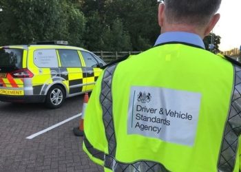 Roadside vehicle checks for commercial drivers