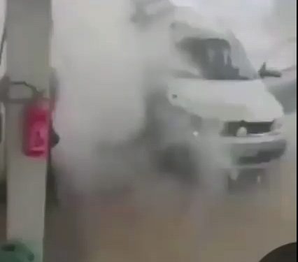 VIDEO OOPS | Car LPG tank explodes