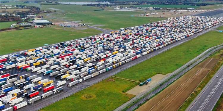 Manston airport runway on standby to ease Easter traffic chaos