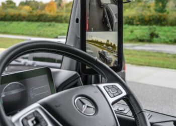 Mercedes Trucks reveal 2nd Gen MirrorCam new featues