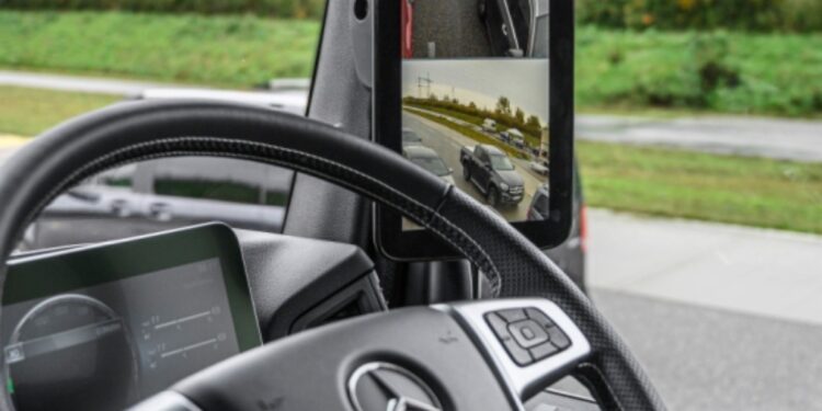 Mercedes Trucks reveal 2nd Gen MirrorCam new featues