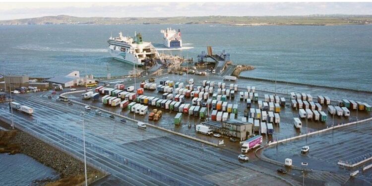 £220000 cash found in truckers cab