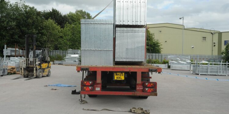 Trucker killed unloading trailer