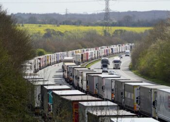 Plans to prevent Channel Port delays by holding trucks in virtual queues