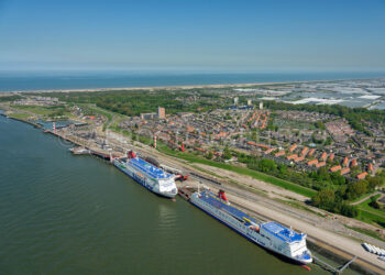 Man who climbed onto UK-bound truck dies at Dutch port
