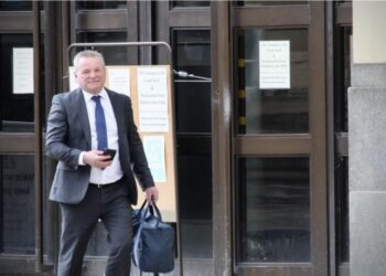 Haulage boss drove extra hours, Oxford Crown Court hears
