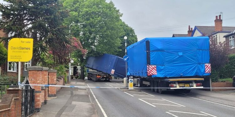 Slipped load causes disruption in Nottinghamshire
