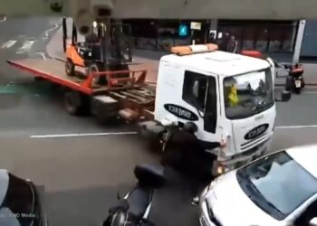 Video oops | Truck rolls into bus