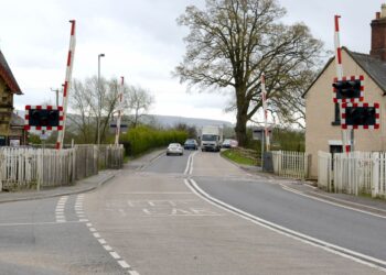Trucker Retains License Despite Crossing Level Crossing as Barriers Lowered
